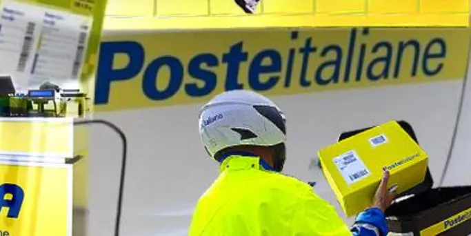 La protesta dei padroncini ferma anche Poste Italiane: sospeso l’invio di pacchi tramite corriere nelle regioni del Sud