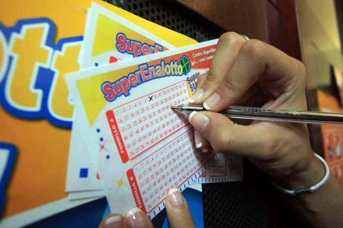 Arriva la quinta estrazione settimanale per Lotto e Superenalotto, la novità in manovra